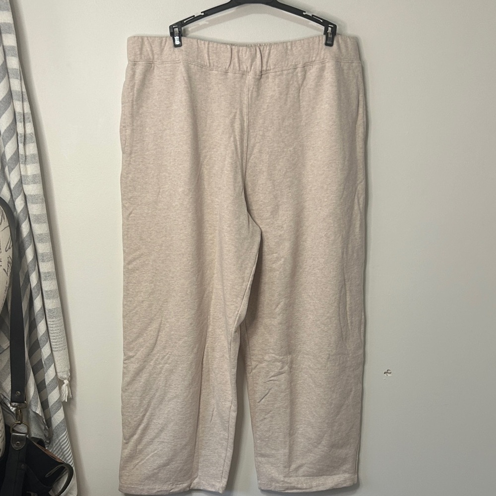 American Eagle Outfitters Women's Beige‎ barrel leg Joggers